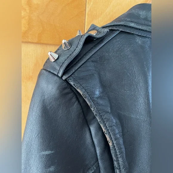 Motorcycle Jacket - Picture 4 of 11